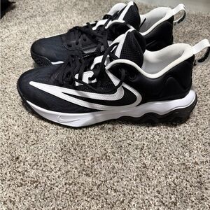 Nike Giannis Immortality 3